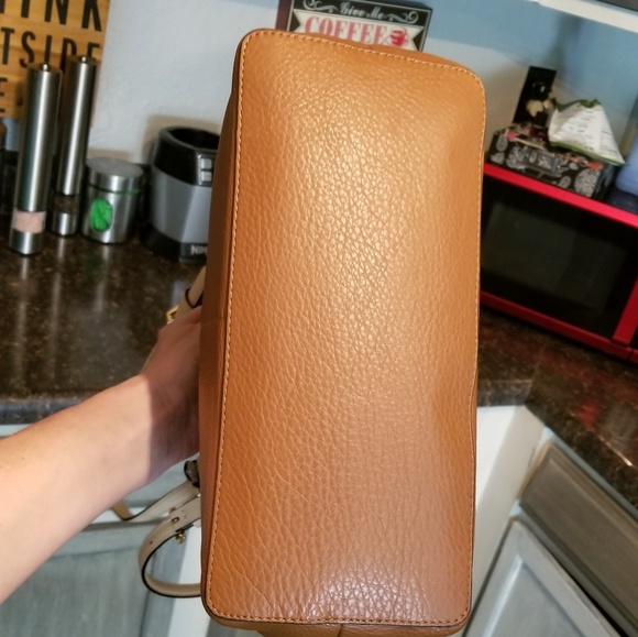 Sold - Picture 3 of 8